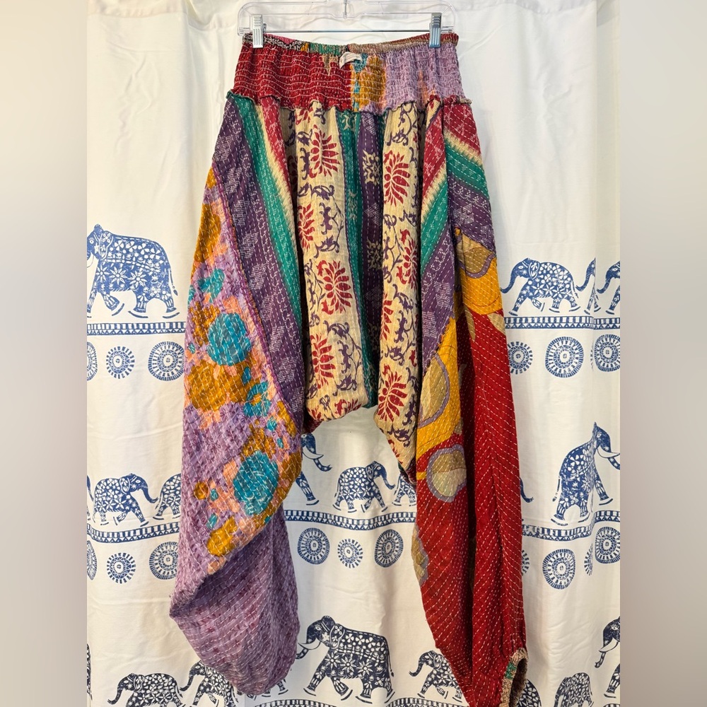 Beautiful Bohemian Kantha Bae everyday harem pants. OG without tie. - Picture 4 of 4